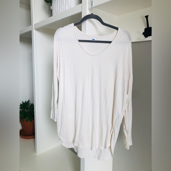 Old Navy V Neck Neutral Top - Picture 1 of 5